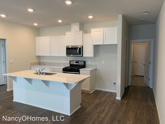 Foto del edificio - 2 br, 2 bath House - 11400 NE 16th St