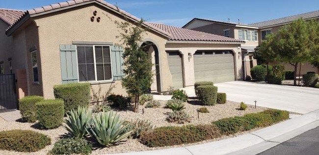 Building Photo - 4 bedroom in north las vegas NV 89084