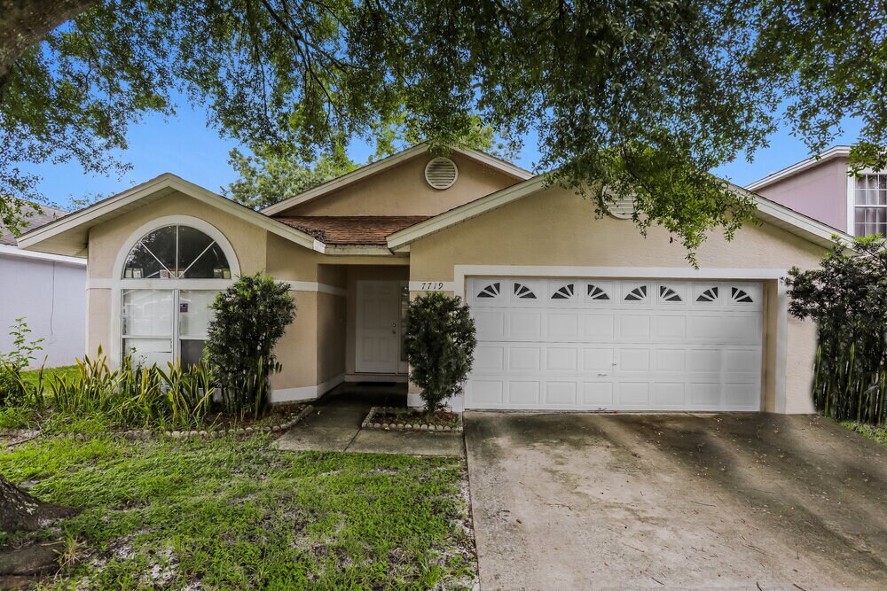 Foto principal - 7719 Brookway St