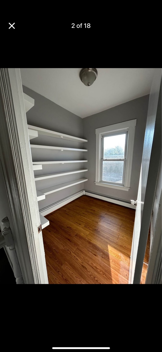 Building Photo - 466 Cortlandt St