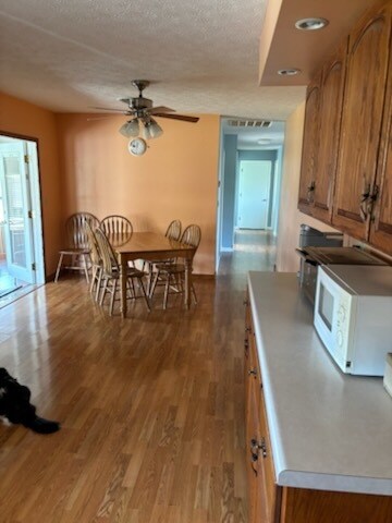 Foto del edificio - 1025 Eastview Dr