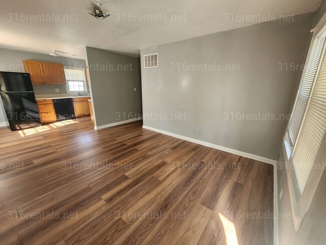 Foto del edificio - $1,050 3 bedroom / 2 bathroom - Single Family Home