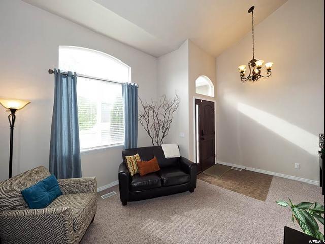 Photo - Beautiful 6-Bedroom Riverton House