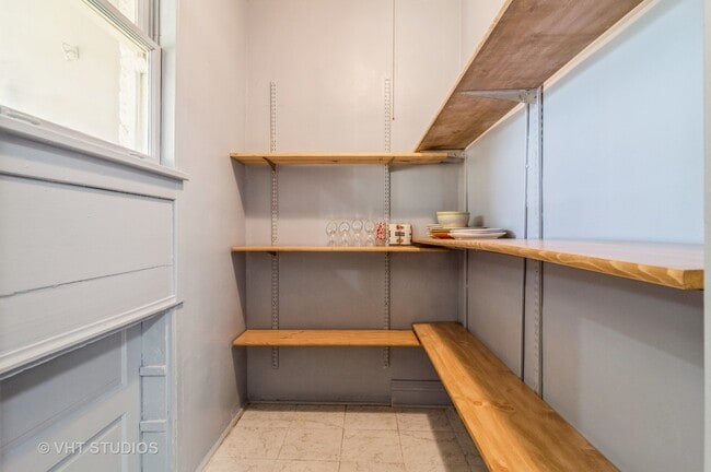 Foto del edificio - 5420 N Western Ave