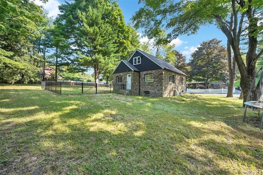 Primary Photo - 3 Boyles Ct