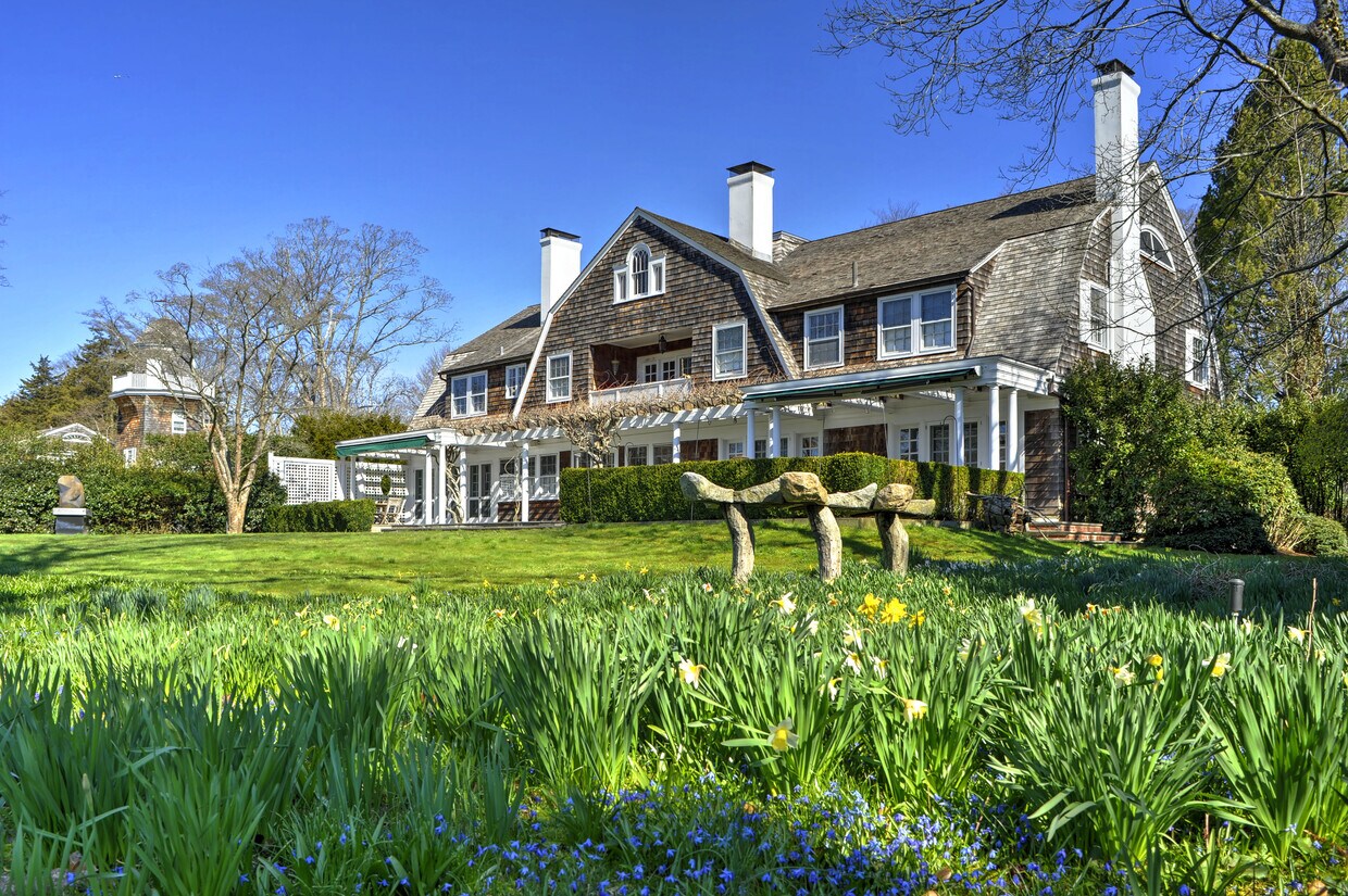 Foto principal - 63 Huntting Ln