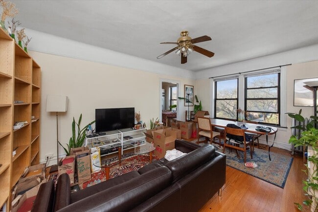 Building Photo - 5704 S Harper Ave