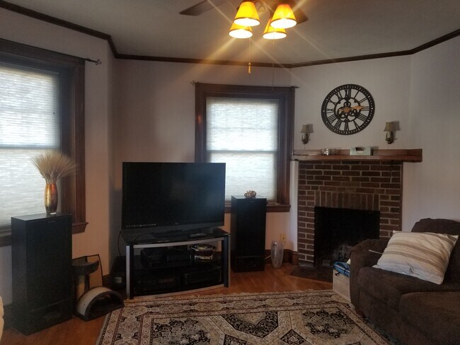 Living Room - 20 Chestnut St