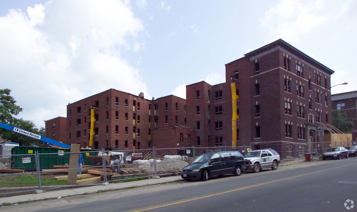 Building Photo - Worthington Commons