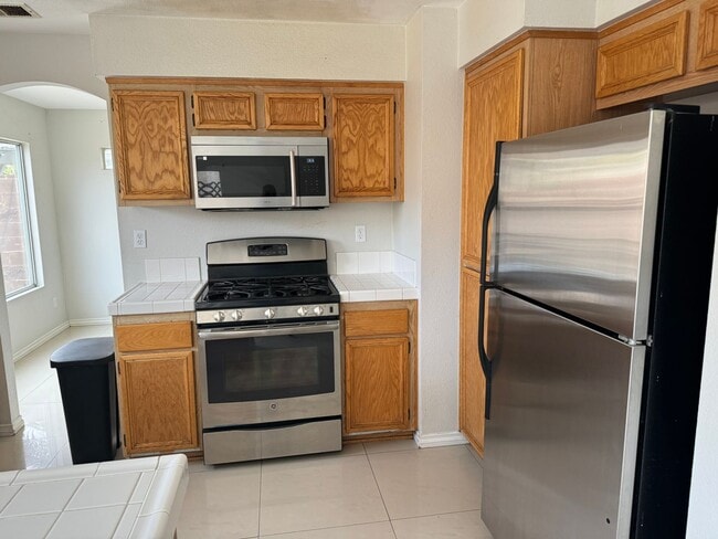 Building Photo - 3215 Glancy Dr