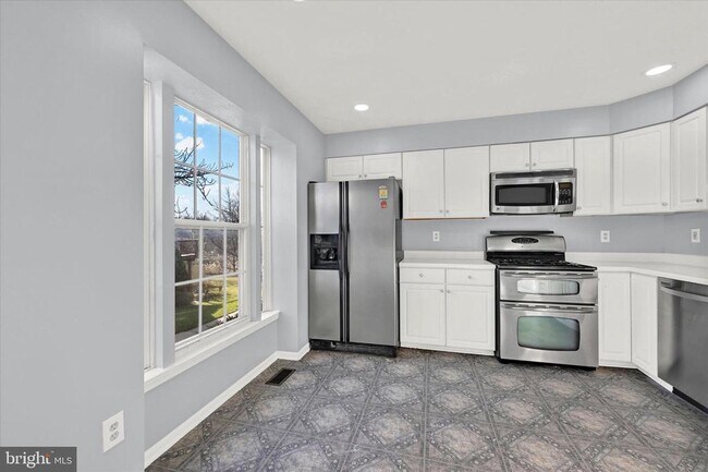 Building Photo - 5417 Castlestone Dr