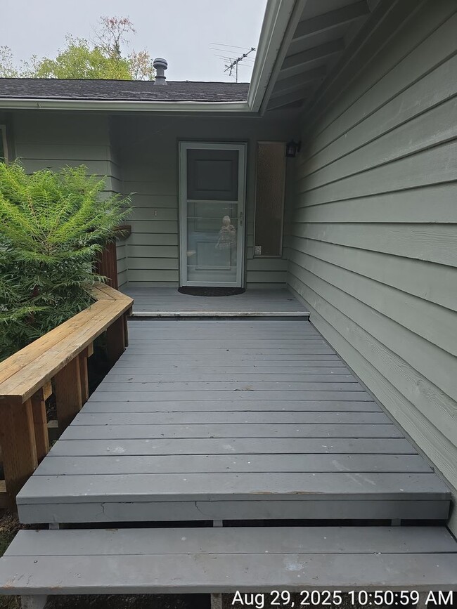 Photo - West hill Kent Daylight Rambler home - 5 b...