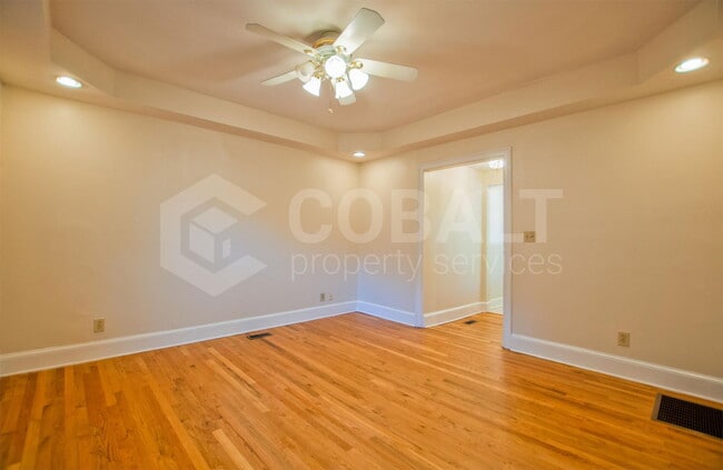 Building Photo - 867 Rosedale Rd NE