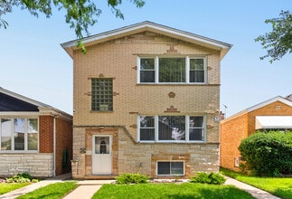 Building Photo - 3953 N Oleander Ave