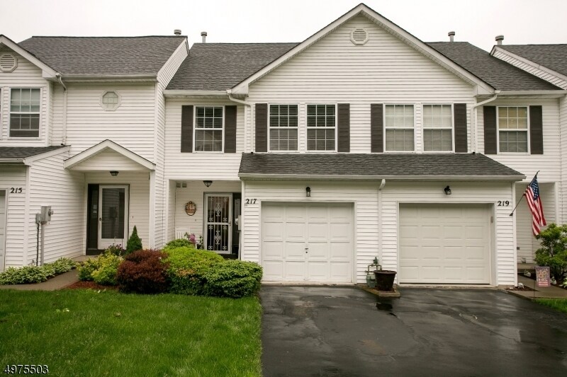 217 Canal Way, Hackettstown, NJ 07840 Room for Rent in Hackettstown