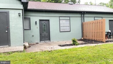 Building Photo - 115 Old Bridge Rd