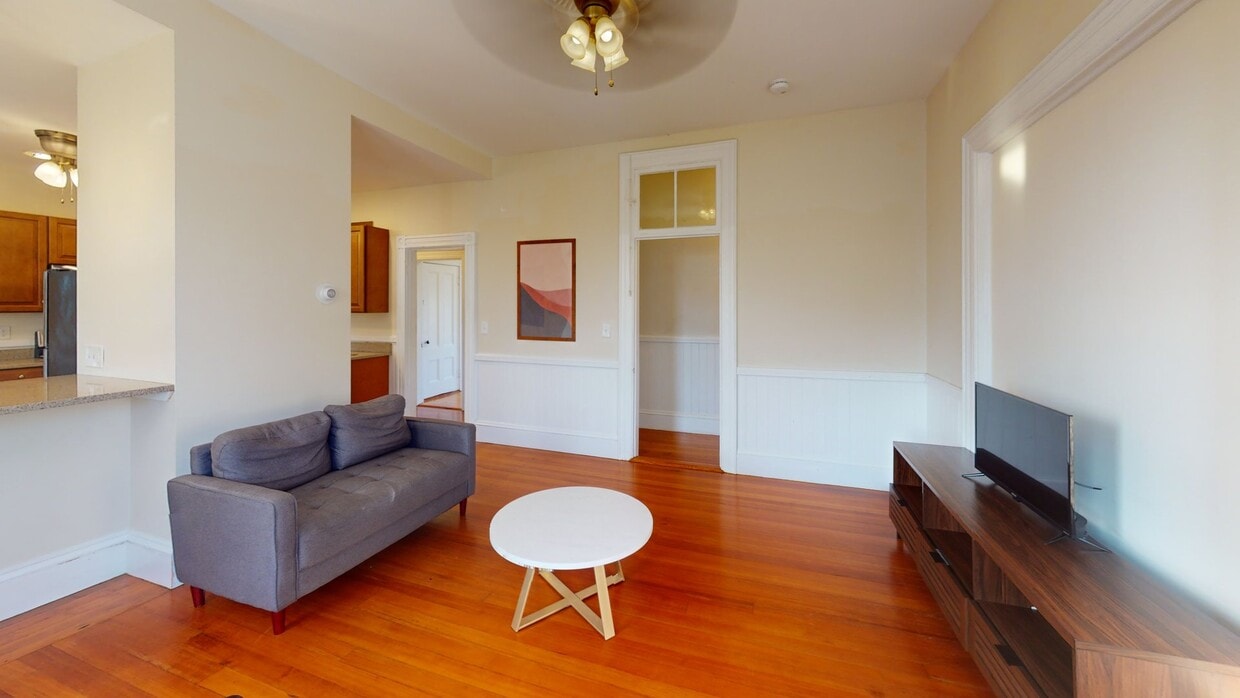 Photo - Private bedroom in 4 bed/2 bath Home