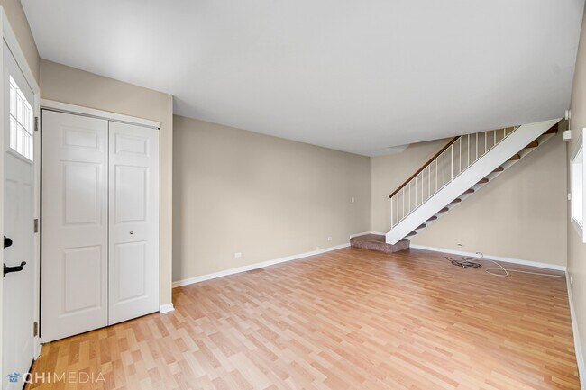 Foto del edificio - 225 Sunset Ct