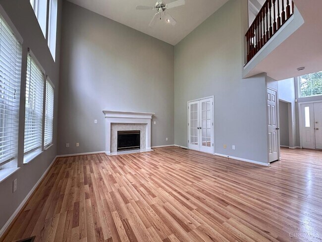 Foto del edificio - 5575 Glen Oak