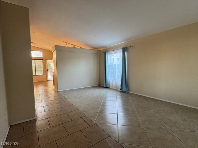 Building Photo - 2455 Avenida Sol