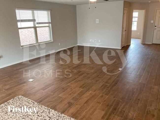 Foto del edificio - 7513 Captain Ln