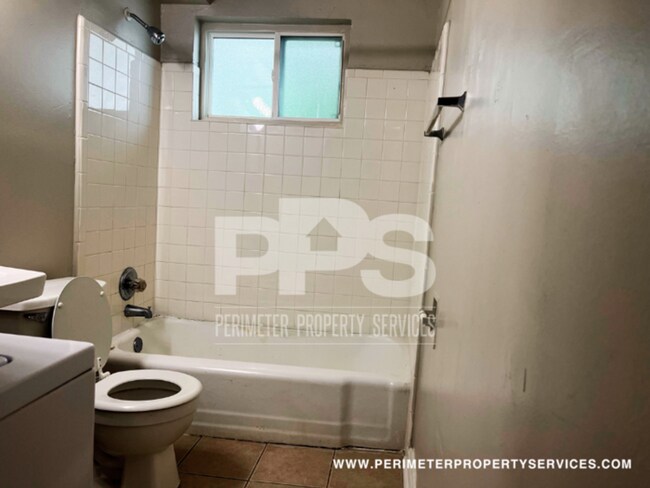 Foto del edificio - Old 4th Ward Flats Finally Ready! Come see...