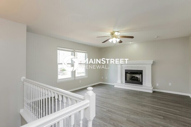 Foto del edificio - 3 Bedroom Pet-Friendly Home in Grain Valley, MO with Main Street Renewal