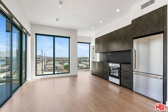Building Photo - 10700 Tabor St
