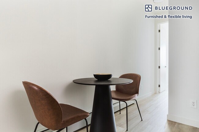 Foto del edificio - 111 Huron St