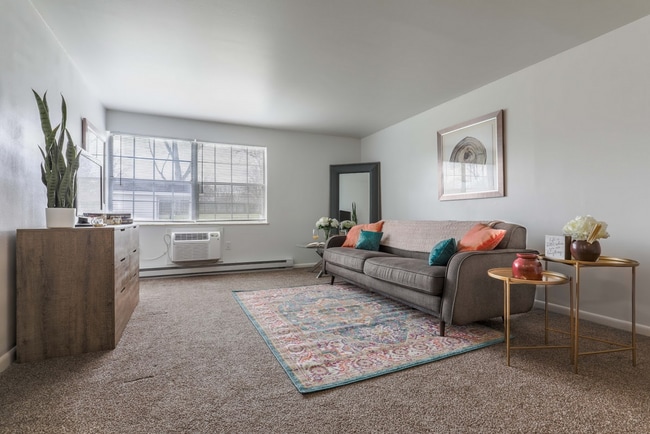 Interior Photo - Prime Square