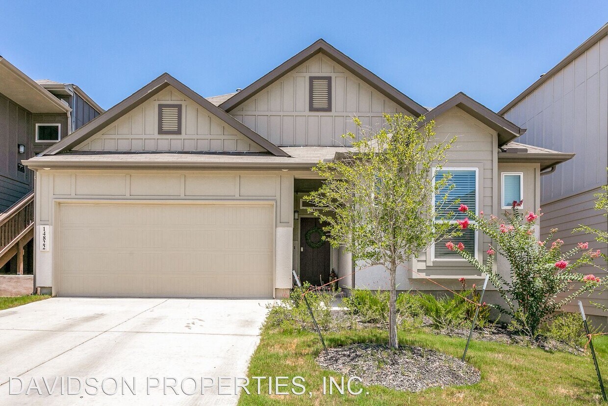 Primary Photo - 4 br, 3 bath House - 14822 Maverick Ave
