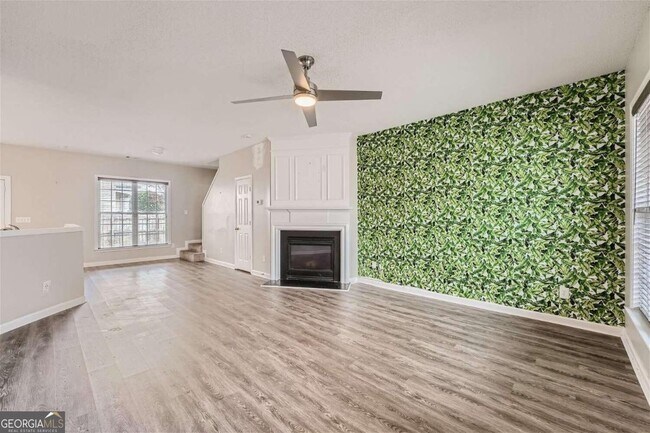 Foto del edificio - 1652 Heyford Cir NW