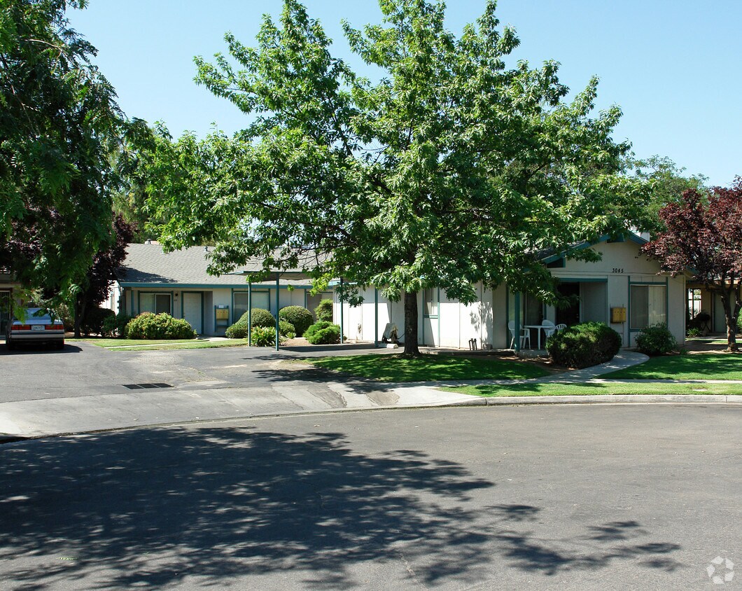 Building Photo - 3045 W Pontiac Way