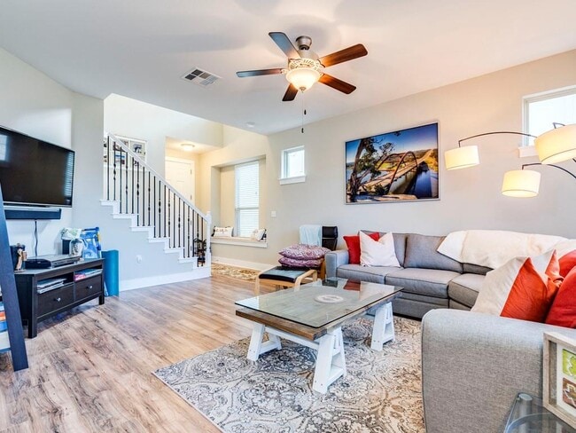 Foto del edificio - 9500 Hunter Ln