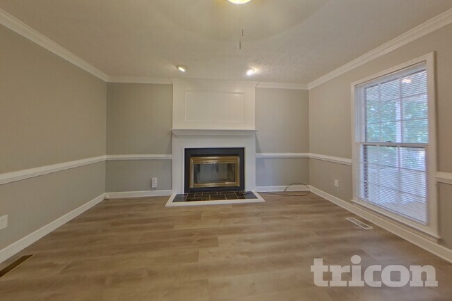 Foto del edificio - 4809 Glenwhite Dr