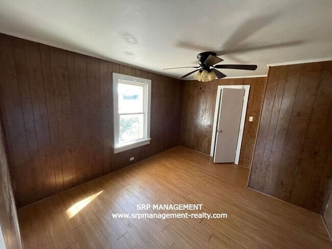 Building Photo - 3 BR / 1 BA Available for Rent in Gastonia...