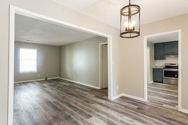 Building Photo - 6 80th St S