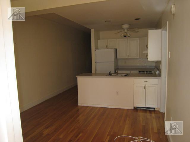 Foto del edificio - 3 bedroom in Brookline MA 02446