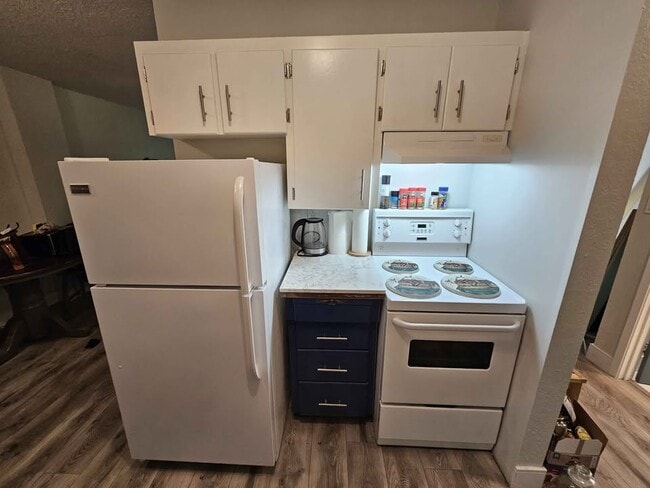 Photo du bâtiment - 350 Belmont Rd