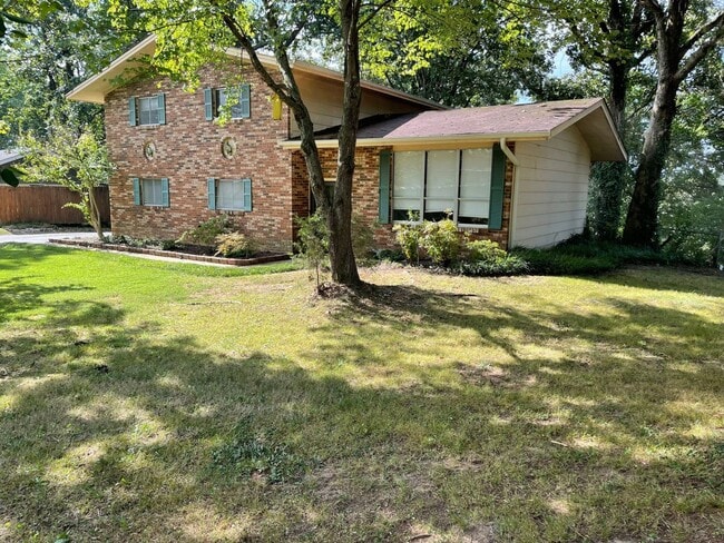 Three Bedroom, Large Lot, Pet Friendly,Hixson! ***Monthly rent $1900.00!*** - Three Bedroom, Large Lot, Pet Friendly,Hixson! ***Monthly rent $1900.00!*** House