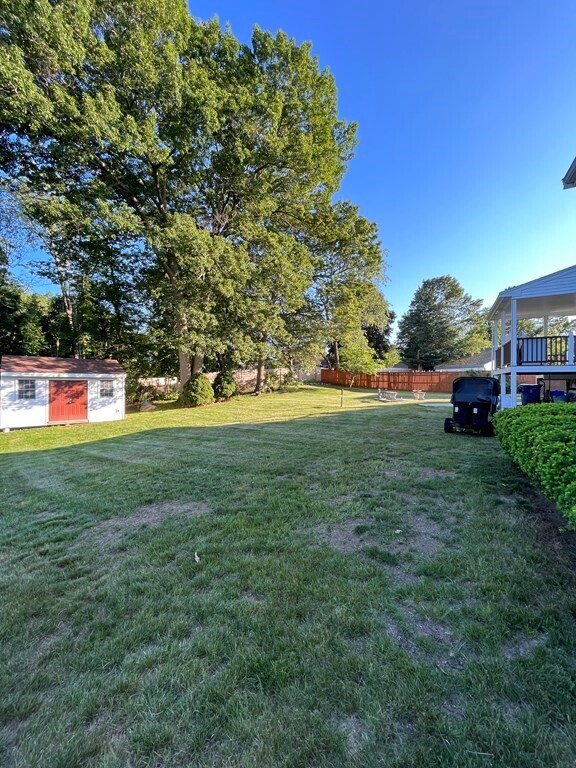 Foto del edificio - 32 Adams Dr