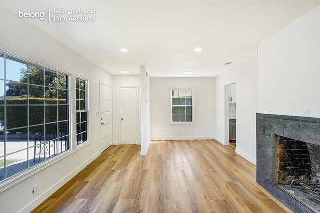 Building Photo - 157 S San Jose Dr