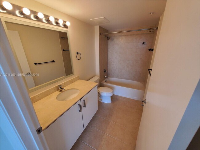 Foto del edificio - 9066 SW 73rd Ct