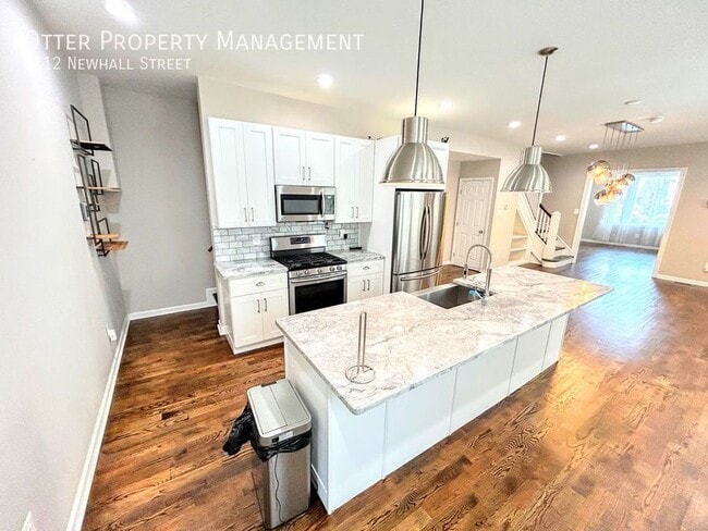 Building Photo - 5BR/3BA Recently Remodeled Home in Histori...