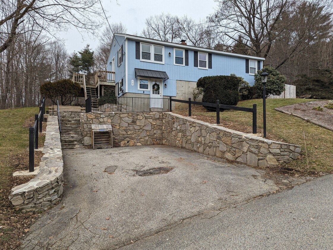 15 Bates Hl, Sturbridge, MA 01518 House Rental in Sturbridge, MA