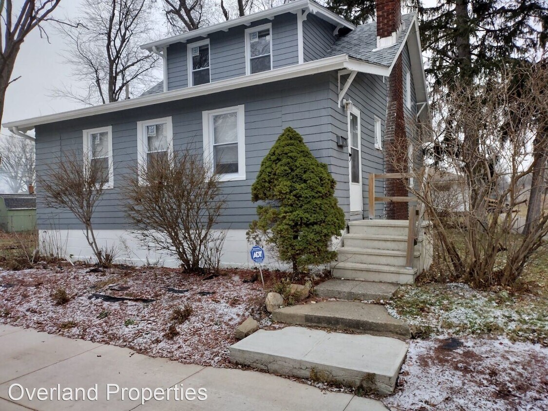 Primary Photo - 3 br, 2 bath House - 24373 Wildwood Dr