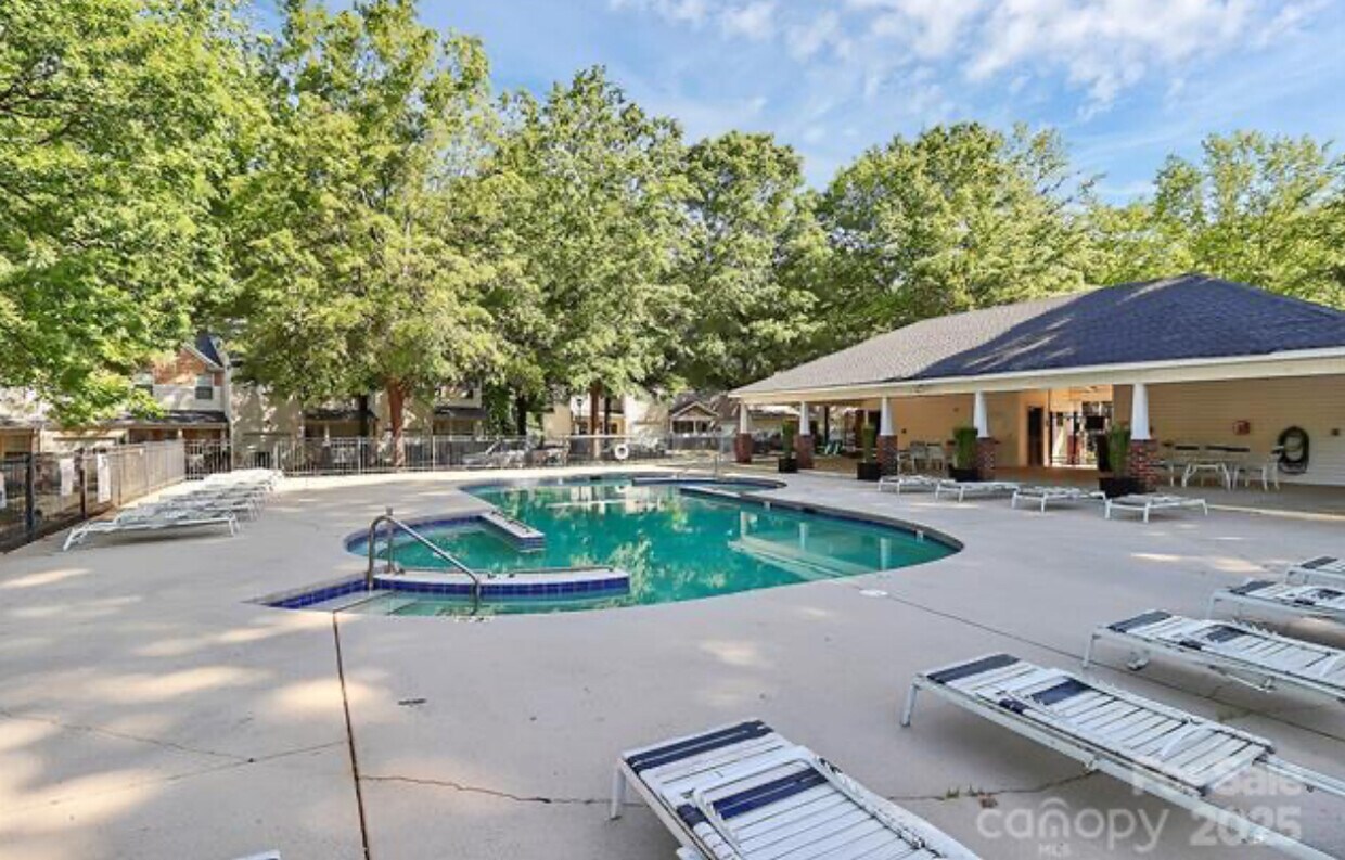Foto principal - 5943 Pisgah Way
