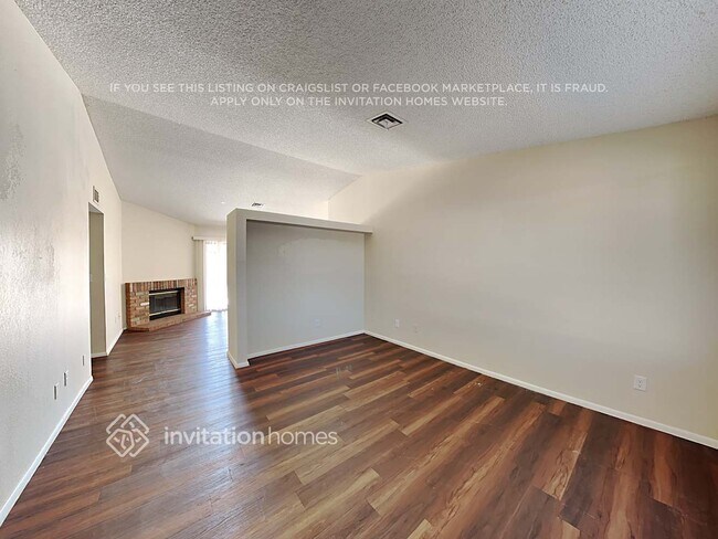 Building Photo - 11102 N 79th Ave