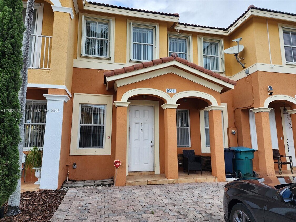 Primary Photo - 10831 SW 240 Ln