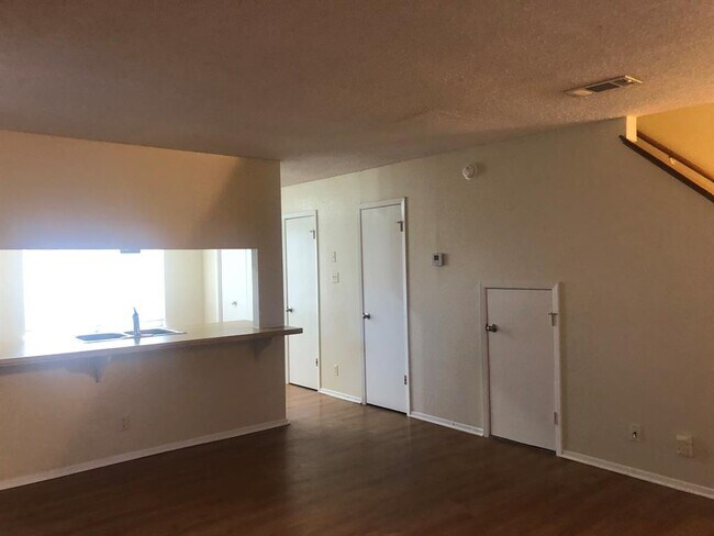 Foto del edificio - 3308 Dunliegh Dr